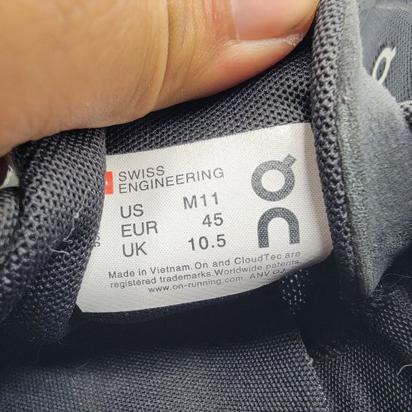 On Cloud 5 Mens 11 Black Running Shoes Athletic Outdoors Casual Streetwear main image 11